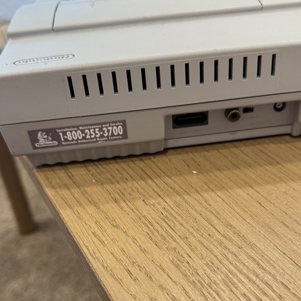 Super Nintendo Console - gray - Picture 2 of 5